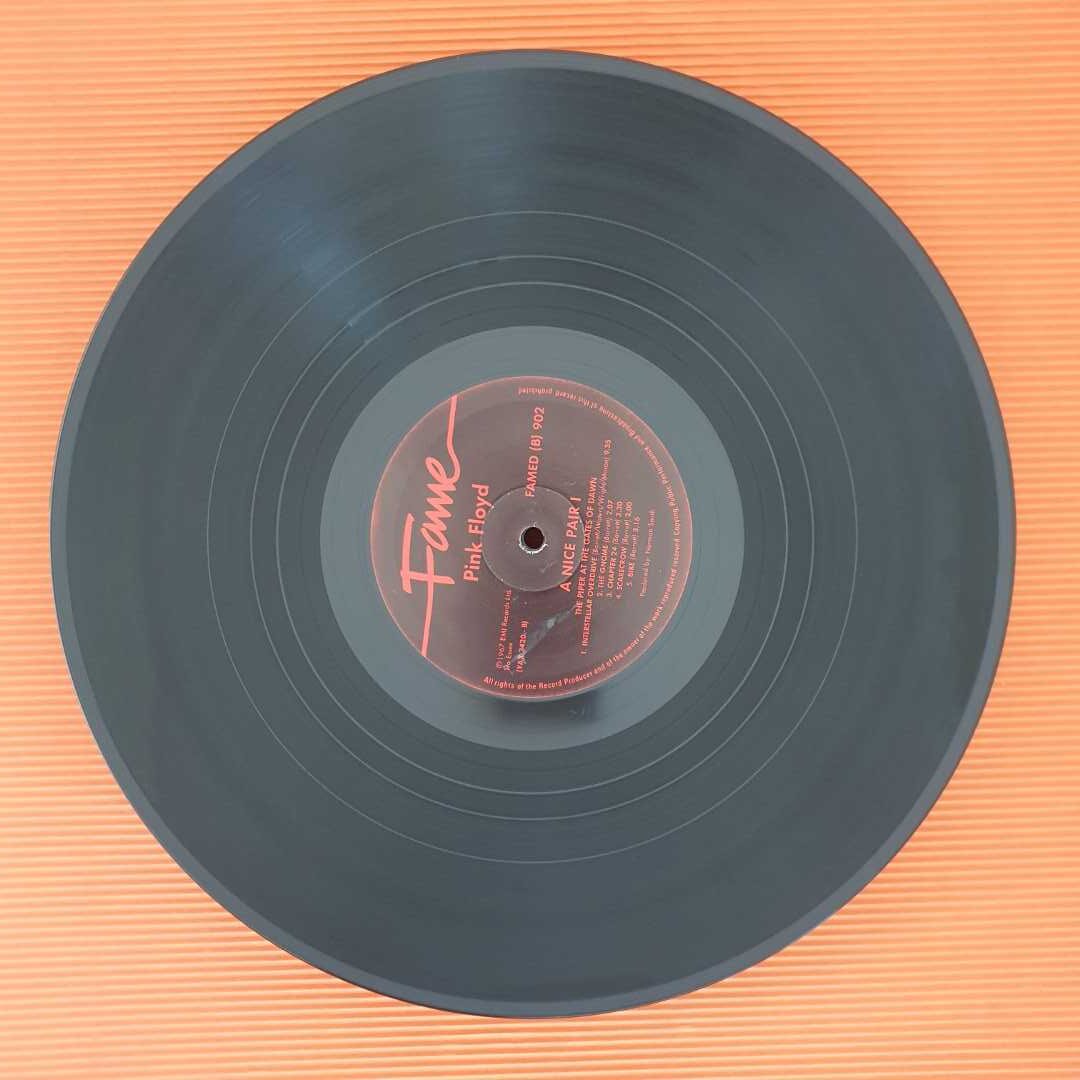 Pink Floyd - A Nice Pair - Image 4