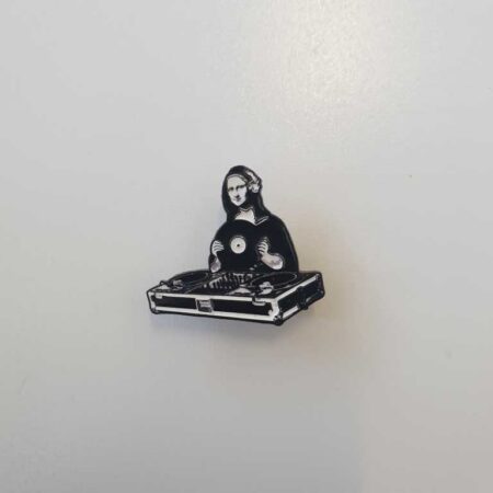 Mona Lisa DJ Turntable Badge